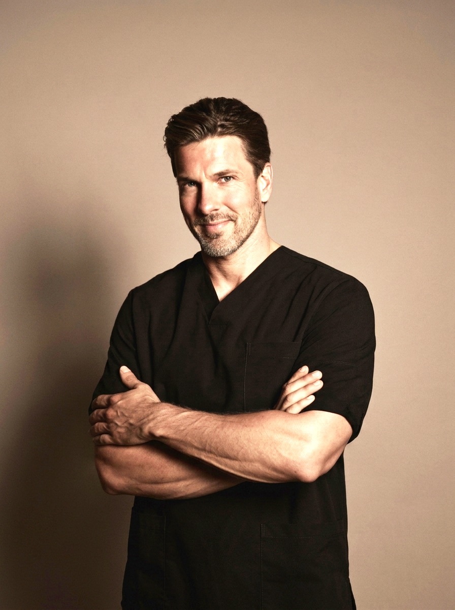 Dr. Engleitner – Arzt bei Riverside Beauty