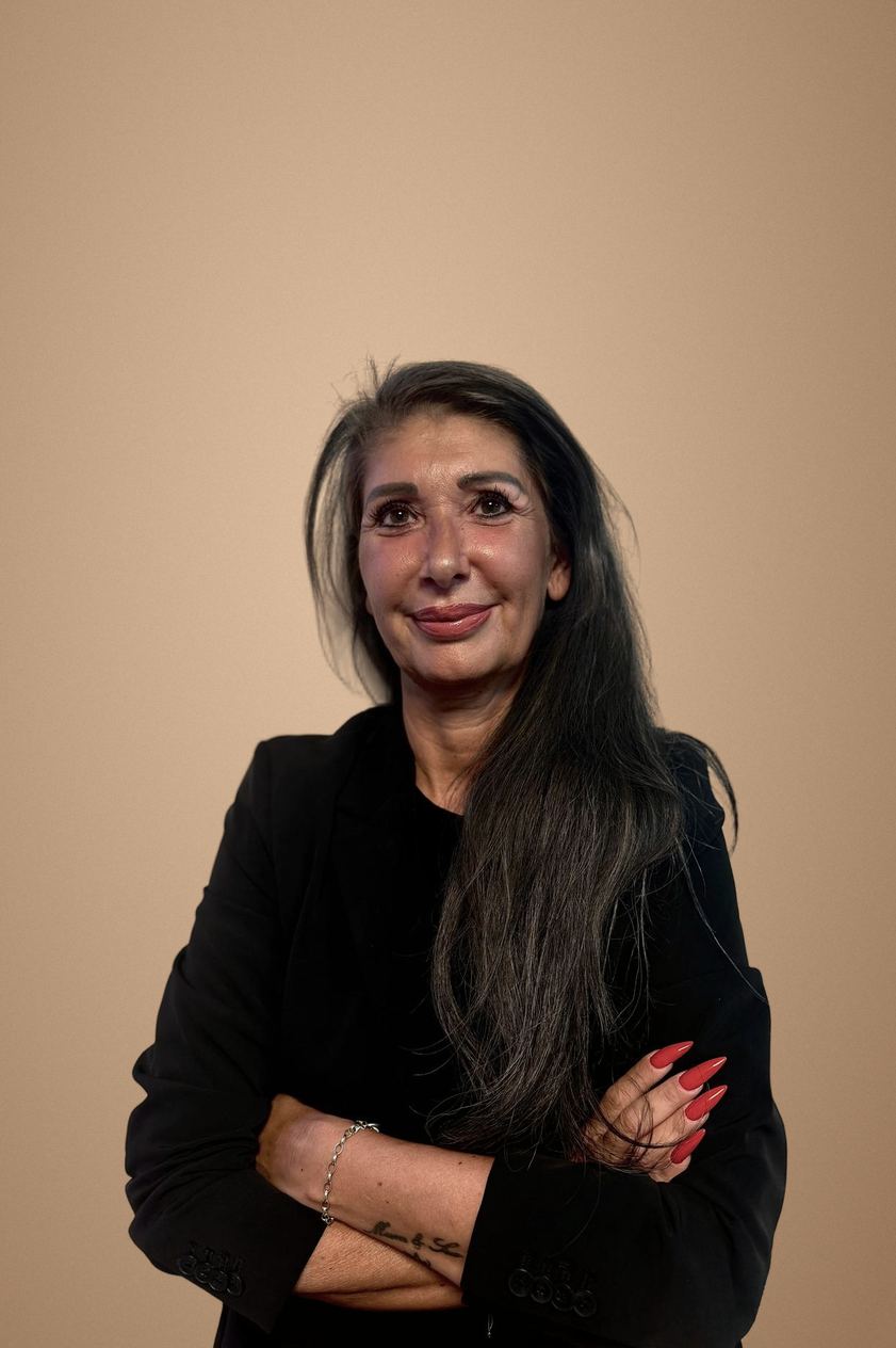 Yasmine, Fachfrau für Permanent Make-up bei Riverside Beauty